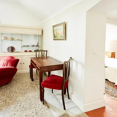 Residence La Villa Leonie 2*