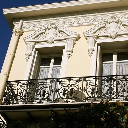 Residence La Villa Leonie 2*