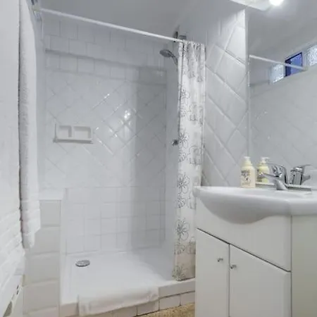 Residence La Villa Leonie 2*