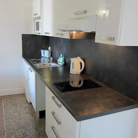 Hotel apartamentowy La Leonie