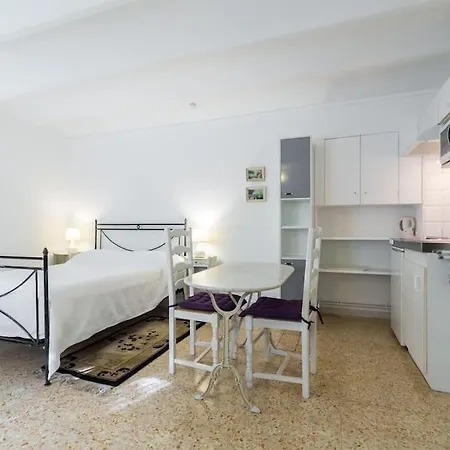 La Leonie Hotel apartamentowy Nicea
